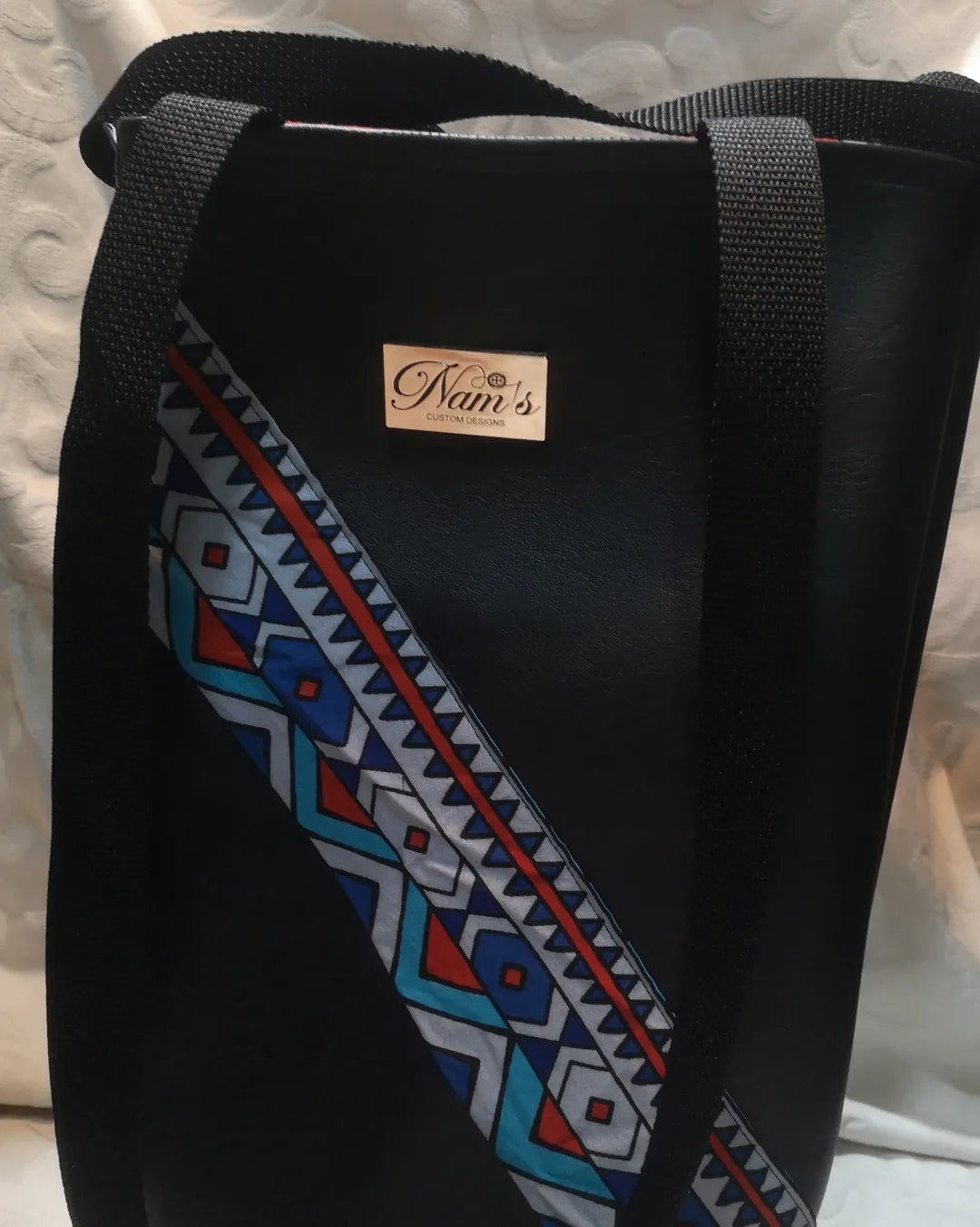 Safir Tote Bag Midi with a Magnet Clasp